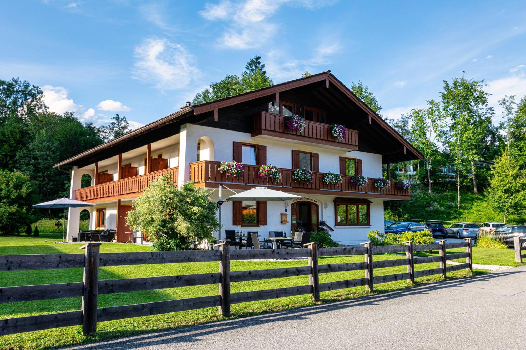 Hotel Garni Landhaus Sonnenstern Schoenau am Koenigsee Exterior photo